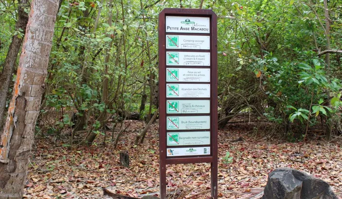 Panneau à l'Anse Petit Macabou