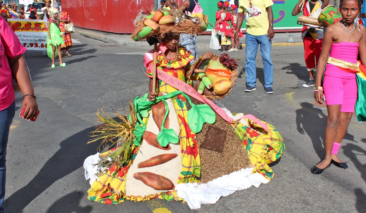 Mini-Queen in the Saturday parade